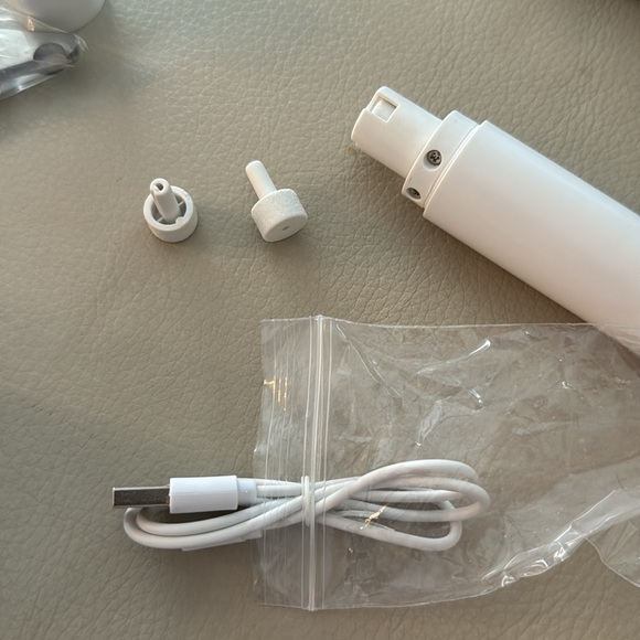 Ilumize USB Nail Trimmer - Picture 5 of 5